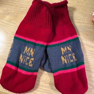 Red 'MN Nice' Knit mittens - great condition